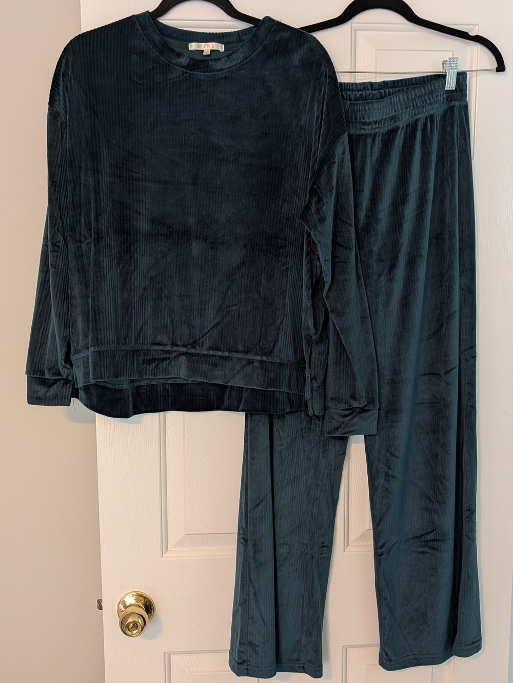 Z Supply Dark Teal Velvet Ribbed Lounge Set